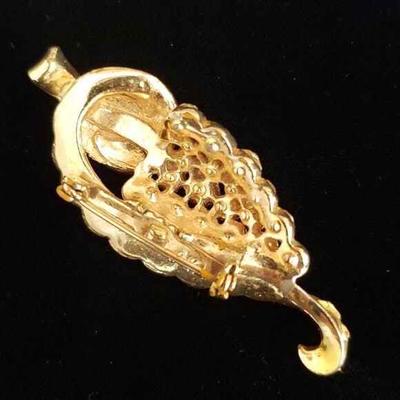 VNTG Goldtone White Rhinestone Grape Brooch - Picture 3 of 5